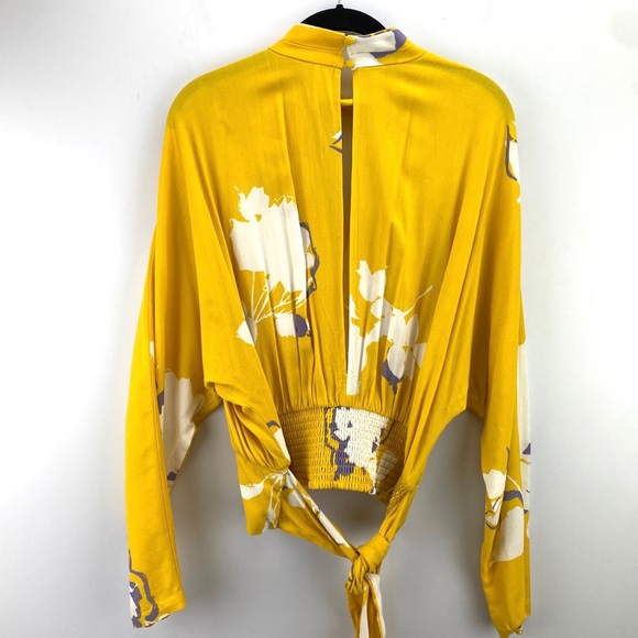 Free People Floral Yellow Mock Neck Top size M - Picture 4 of 7